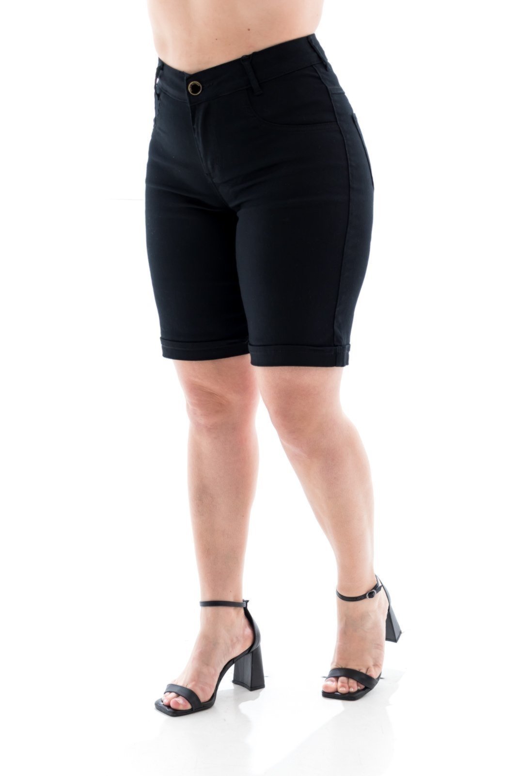 bermuda preta feminina plus size